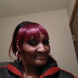 Meet your Posher, Brenda